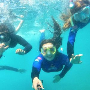 Snorkelling in Whitsundays with our 2 friends